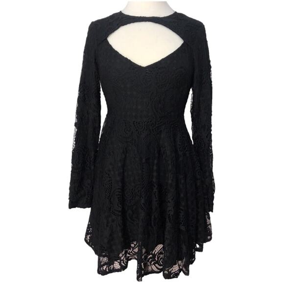 MINKPINK Heart of Glass Lace Cutout A-Line Mini Dress Medium NWT - Picture 1 of 7